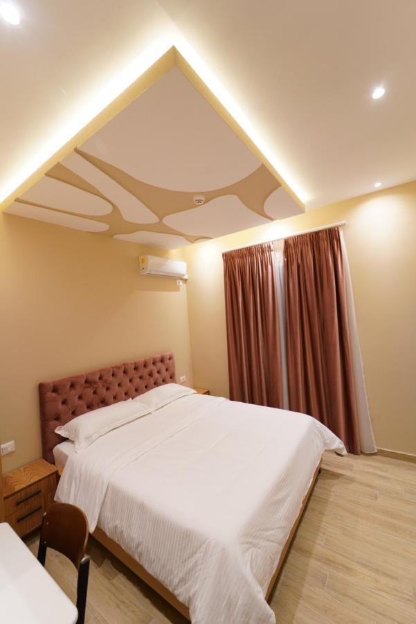 Sr99 Hotel Tirana Zewnętrze zdjęcie